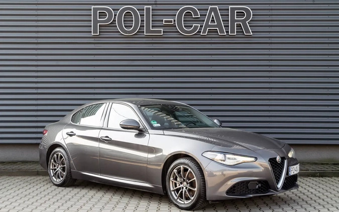 Alfa Romeo Giulia cena 139900 przebieg: 25965, rok produkcji 2021 z Biecz małe 352